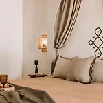 Tassil - 2 Bedrooms In Santos * Lisboa