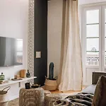 Tassil - 2 Bedrooms In Santos Lisboa